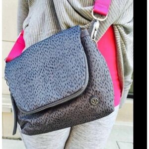 Lululemon pink and gray bag crossbody